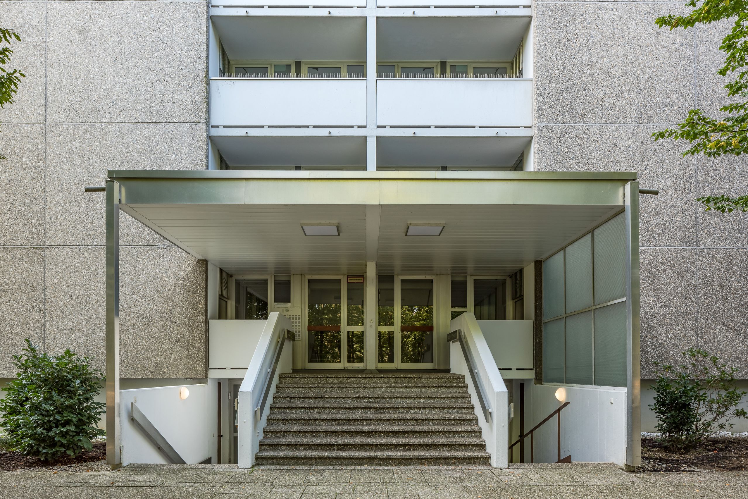 Eingang Punkthochhaus München